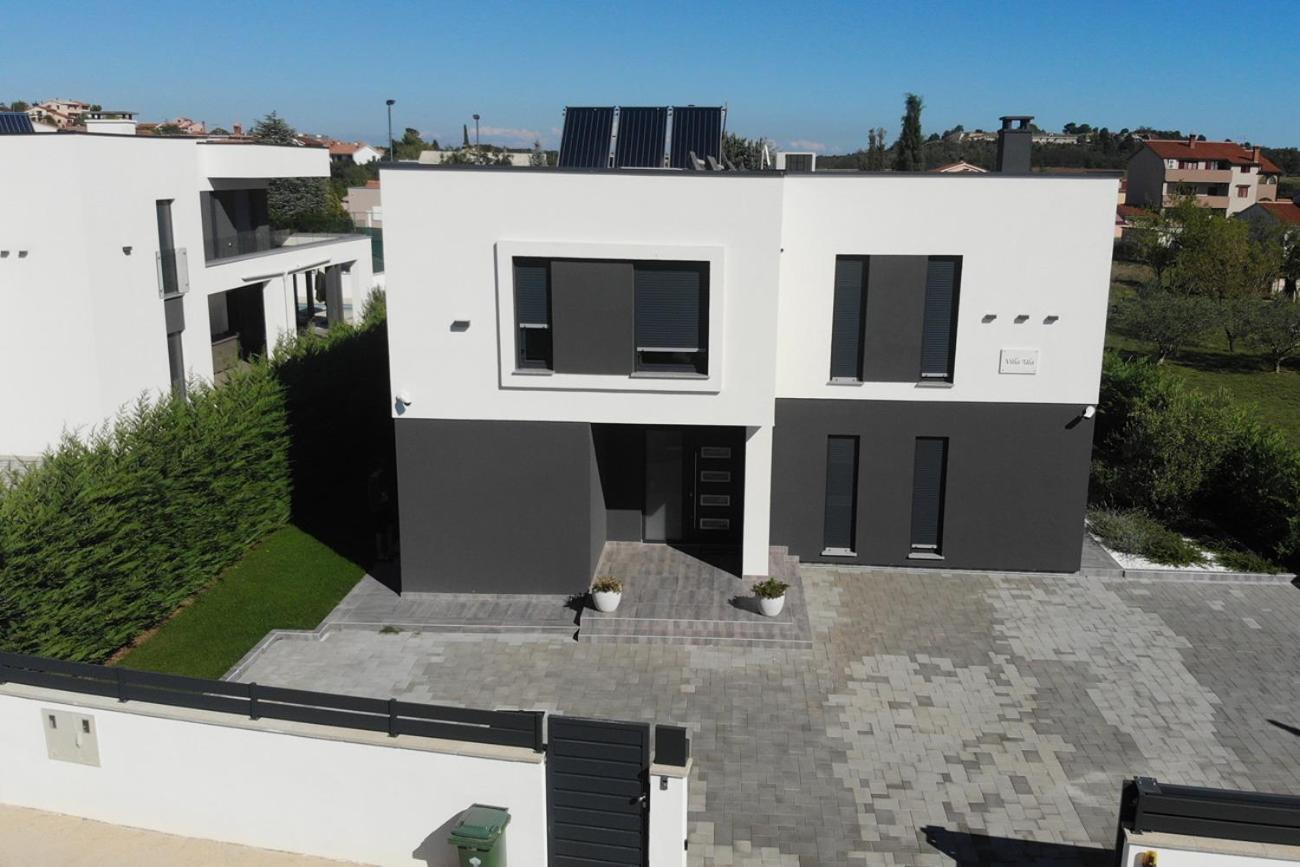 Villa Ula In Pula With Heated Pool And Sauna Kültér fotó