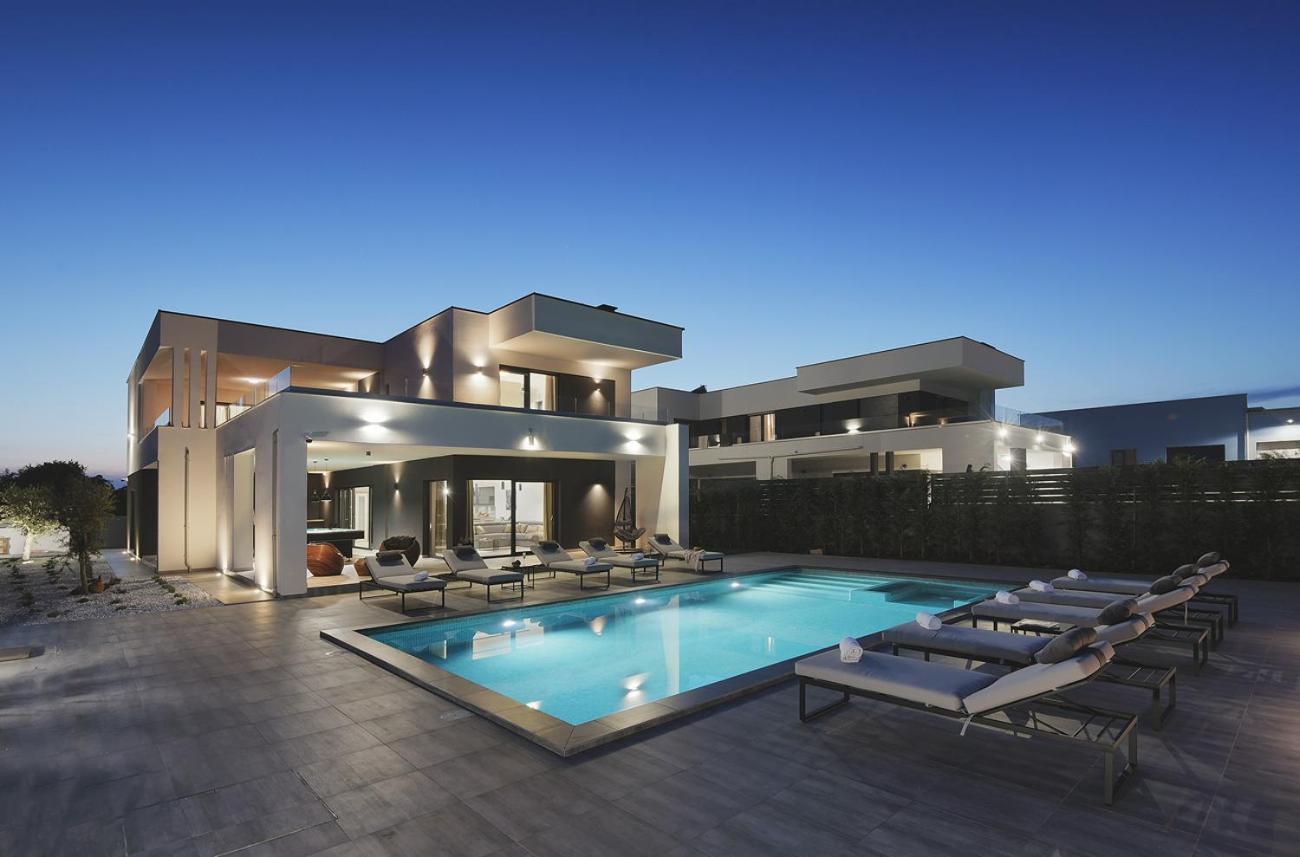 Villa Ula In Pula With Heated Pool And Sauna Kültér fotó
