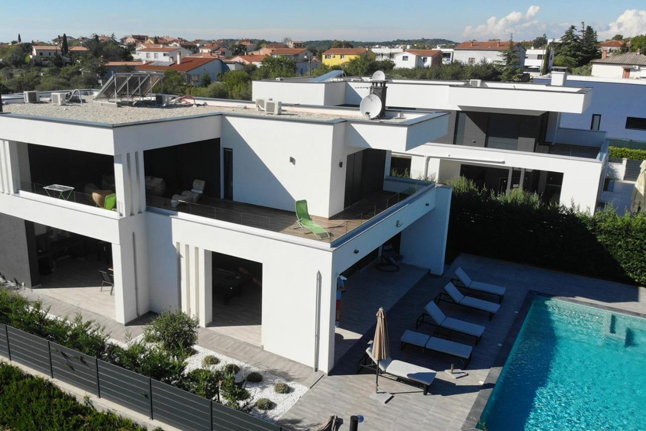 Villa Ula In Pula With Heated Pool And Sauna Kültér fotó